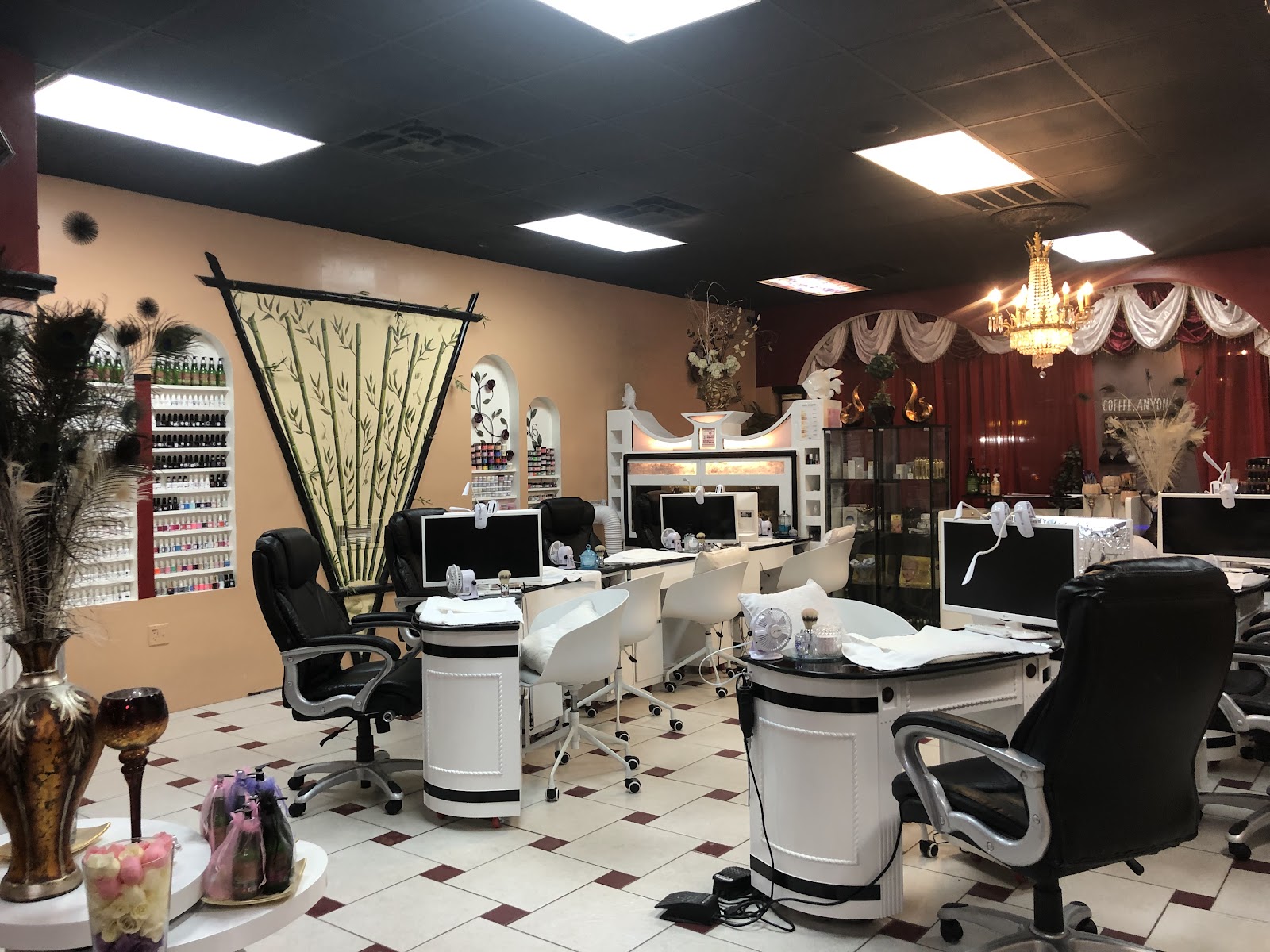 Bemiss Nails logo